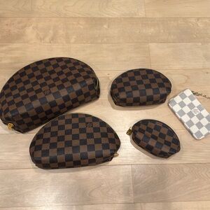 Luxury Logo Checkered Nesting Makeup Bags KeyFOB